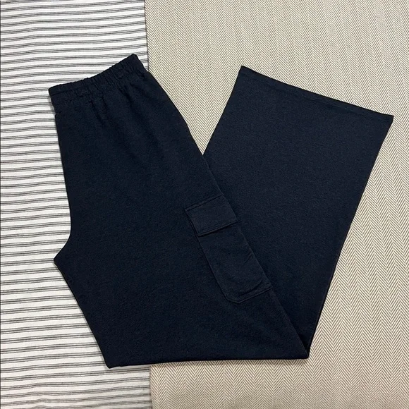 Vuori Halo Essential Cargo Wideleg Pants Midnight Heather Blue Small - Picture 3 of 16